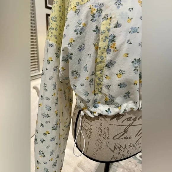 Aeropostale Windbreaker Cropped Zip Up Drawstring Waist White Yellow XL - Picture 2 of 15